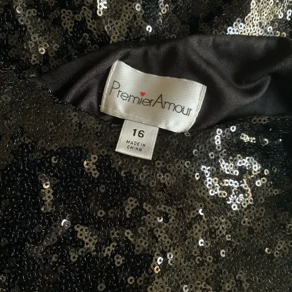 Elegant Black Sequin Jumpsuit - Picture 3 of 3